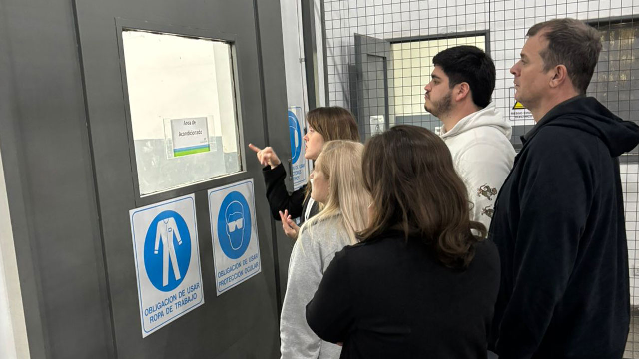 Profesionales del Evita Pueblo visitaron Lectus